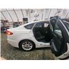 Image 40 : PARKSVILLE - 2019 FORD FUSION, WHITE, 112315 KMS, FRONT WHEEL DRIVE. - J211902