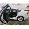 Image 45 : PARKSVILLE - 2019 FORD FUSION, WHITE, 112315 KMS, FRONT WHEEL DRIVE. - J211902