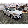 Image 9 : PARKSVILLE - 2019 FORD FUSION, WHITE, 112315 KMS, FRONT WHEEL DRIVE. - J211902
