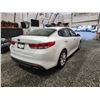 Image 15 : PARKSVILLE - 2018 KIA OPTIMA, WHITE, 134308 KMS, FRONT WHEEL DRIVE. - J203637