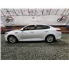 Image 23 : PARKSVILLE - 2018 KIA OPTIMA, WHITE, 134308 KMS, FRONT WHEEL DRIVE. - J203637