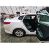 Image 40 : PARKSVILLE - 2018 KIA OPTIMA, WHITE, 134308 KMS, FRONT WHEEL DRIVE. - J203637