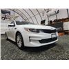 Image 8 : PARKSVILLE - 2018 KIA OPTIMA, WHITE, 134308 KMS, FRONT WHEEL DRIVE. - J203637