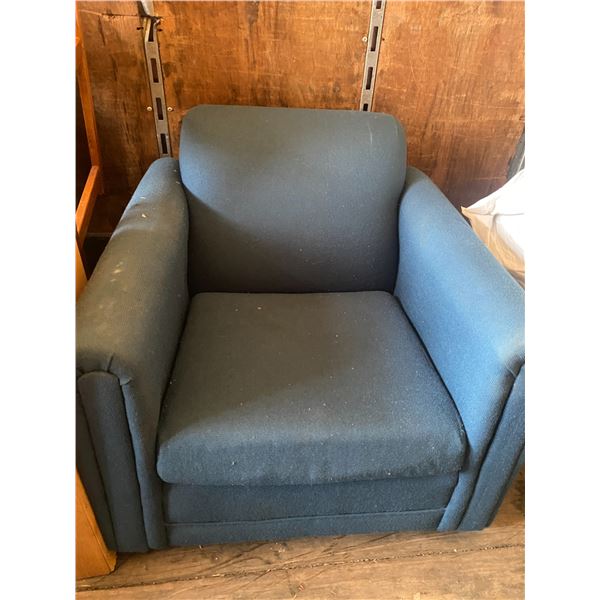 624 -- ARMCHAIR