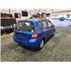 Image 15 : PARKSVILLE - 2007 HONDA FIT, BLUE, 161814 KMS, FRONT WHEEL DRIVE. - B807578