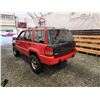 Image 21 : PARKSVILLE - 1994 JEEP CHEROKE, RED, 216483 KMS, FOUR WHEEL DRIVE. - B344170