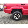 Image 27 : PARKSVILLE - 1994 JEEP CHEROKE, RED, 216483 KMS, FOUR WHEEL DRIVE. - B344170