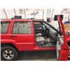 Image 36 : PARKSVILLE - 1994 JEEP CHEROKE, RED, 216483 KMS, FOUR WHEEL DRIVE. - B344170