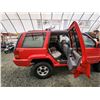 Image 40 : PARKSVILLE - 1994 JEEP CHEROKE, RED, 216483 KMS, FOUR WHEEL DRIVE. - B344170
