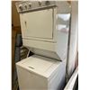 Image 4 : 639 -- WASHER DRYER SET