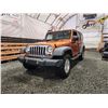 Image 2 : PARKSVILLE - 2011 JEEP WRANGLER UNLIMITED, ORANGE, 354095 KMS, 4X4. - J614050
