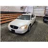 Image 4 : PARKSVILLE - 2008 BUICK LUCERNE, WHITE, 204148 KMS, FRONT WHEEL DRIVE. - B155006