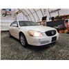 Image 8 : PARKSVILLE - 2008 BUICK LUCERNE, WHITE, 204148 KMS, FRONT WHEEL DRIVE. - B155006