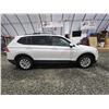 Image 11 : PARKSVILLE - 2018 VW TIGUAN, WHITE, 139544 KMS, ALL WHEEL DRIVE. - D087979