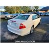Image 10 : DUNCAN - 2011 FORD FUSION, WHITE, 141715 KMS, FRONT WHEEL DRIVE. - D335818