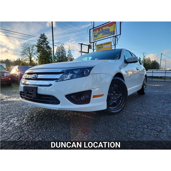 DUNCAN - 2011 FORD FUSION, WHITE, 141715 KMS, FRONT WHEEL DRIVE. - D335818