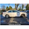 Image 7 : DUNCAN - 2011 FORD FUSION, WHITE, 141715 KMS, FRONT WHEEL DRIVE. - D335818