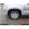 Image 19 : DUNCAN - 2010 VOLKSWAGEN TIGUAN, SILVER, 196600 KMS, ALL WHEEL DRIVE. - D501812