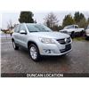 Image 5 : DUNCAN - 2010 VOLKSWAGEN TIGUAN, SILVER, 196600 KMS, ALL WHEEL DRIVE. - D501812