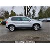 Image 7 : DUNCAN - 2010 VOLKSWAGEN TIGUAN, SILVER, 196600 KMS, ALL WHEEL DRIVE. - D501812
