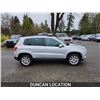 Image 8 : DUNCAN - 2010 VOLKSWAGEN TIGUAN, SILVER, 196600 KMS, ALL WHEEL DRIVE. - D501812