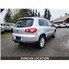 Image 9 : DUNCAN - 2010 VOLKSWAGEN TIGUAN, SILVER, 196600 KMS, ALL WHEEL DRIVE. - D501812