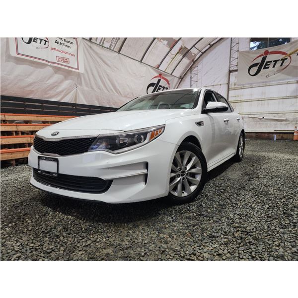 PARKSVILLE - 2018 KIA OPTIMA, WHITE, 134308 KMS, FRONT WHEEL DRIVE. - J203637