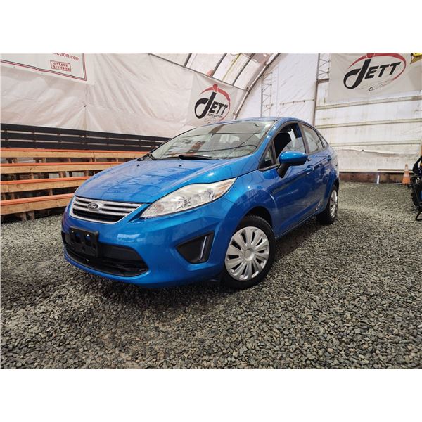 PARKSVILLE - 2013 FORD FIESTA, BLUE, 180992 KMS, FRONT WHEEL DRIVE. - J141679