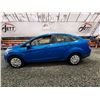 Image 23 : PARKSVILLE - 2013 FORD FIESTA, BLUE, 180992 KMS, FRONT WHEEL DRIVE. - J141679