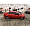 Image 12 : PARKSVILLE - 2018 KIA FORTE LX, RED, 182941 KMS, FRONT WHEEL DRIVE. - D170156