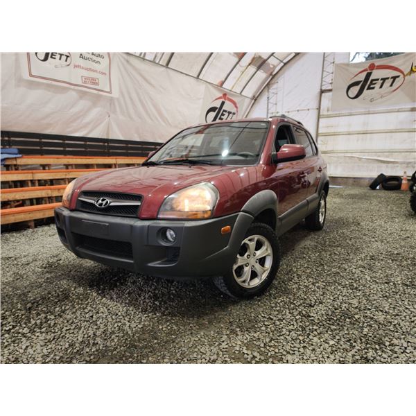 PARKSVILLE - 2009 HYUNDAI TUCSON, RED, 326904 KMS, ALL WHEEL DRIVE. - D167900