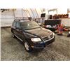 Image 9 : PARKSVILLE - 2004 VW TOUAREG, BLACK, 152592 MILES KMS, ALL WHEEL DRIVE. - D033743