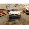 Image 32 : PARKSVILLE - 2006 FORD ESCAPE, WHITE, 258420 KMS, FOUR WHEEL DRIVE. - JC73909