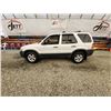 Image 40 : PARKSVILLE - 2006 FORD ESCAPE, WHITE, 258420 KMS, FOUR WHEEL DRIVE. - JC73909