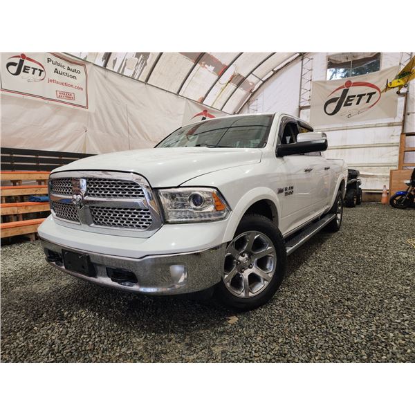 PARKSVILLE - 2013 RAM 1500 LARAMIE, WHITE, 282774 KMS, 4X4. - D709192