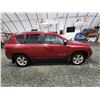 Image 11 : PARKSVILLE - 2012 JEEP COMPASS, RED, 184079 KMS, FOUR WHEEL DRIVE. - B525120