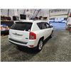 Image 15 : PARKSVILLE - 2012 JEEP COMPASS, WHITE, 173468 KMS, FOUR WHEEL DRIVE. - B614415