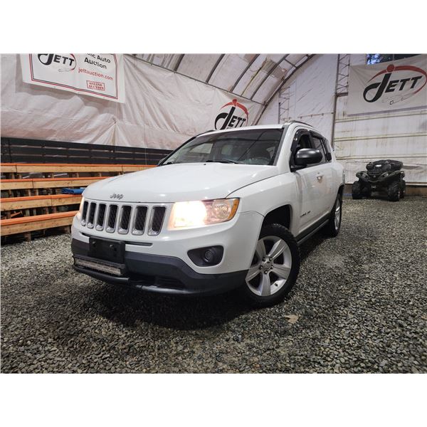 PARKSVILLE - 2012 JEEP COMPASS, WHITE, 173468 KMS, FOUR WHEEL DRIVE. - B614415