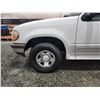 Image 31 : PARKSVILLE - 1995 FORD EXPLORER, WHITE, 115820 KMS, REAR WHEEL DRIVE. - BC03419