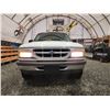 Image 5 : PARKSVILLE - 1995 FORD EXPLORER, WHITE, 115820 KMS, REAR WHEEL DRIVE. - BC03419