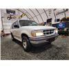 Image 8 : PARKSVILLE - 1995 FORD EXPLORER, WHITE, 115820 KMS, REAR WHEEL DRIVE. - BC03419