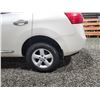 Image 29 : PARKSVILLE - 2013 NISSAN ROGUE, WHITE, 218590 KMS, FOUR WHEEL DRIVE. - B146425