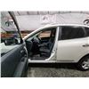 Image 48 : PARKSVILLE - 2013 NISSAN ROGUE, WHITE, 218590 KMS, FOUR WHEEL DRIVE. - B146425