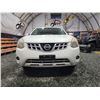 Image 5 : PARKSVILLE - 2013 NISSAN ROGUE, WHITE, 218590 KMS, FOUR WHEEL DRIVE. - B146425