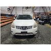 Image 6 : PARKSVILLE - 2013 NISSAN ROGUE, WHITE, 218590 KMS, FOUR WHEEL DRIVE. - B146425