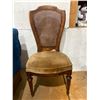 Image 10 : 701 -- DINING ROOM TABLE SET