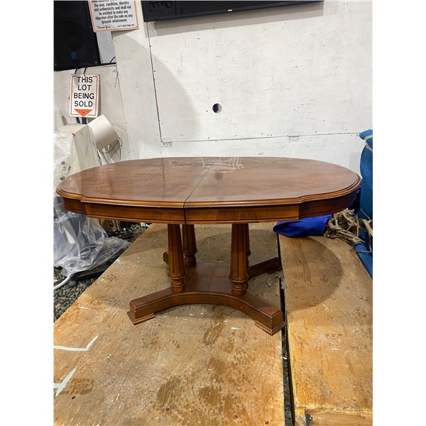 701 -- DINING ROOM TABLE SET