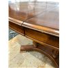 Image 2 : 701 -- DINING ROOM TABLE SET