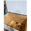 Image 3 : 708 -- ROLLING STORAGE CHEST