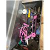 Image 5 : 713 -- TOOL KIT AND LUNCH BOX